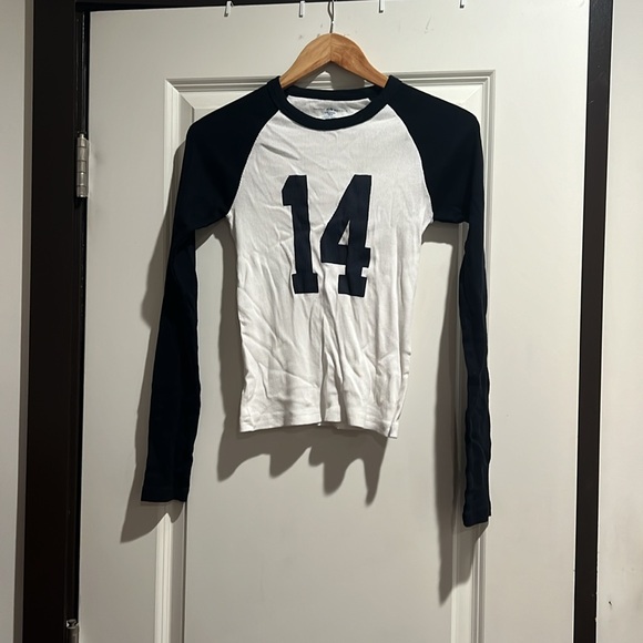 Brandy Melville long sleeve shirts one size EUC - Picture 3 of 5